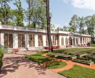 St Petersburg venue re-opens